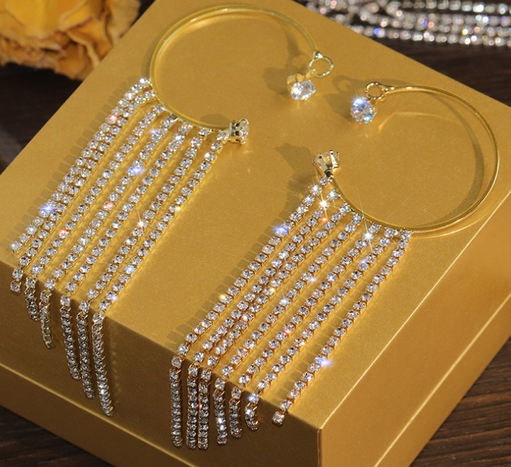 Chic and Minimalist Long Tassel Earrings for Effortless Style