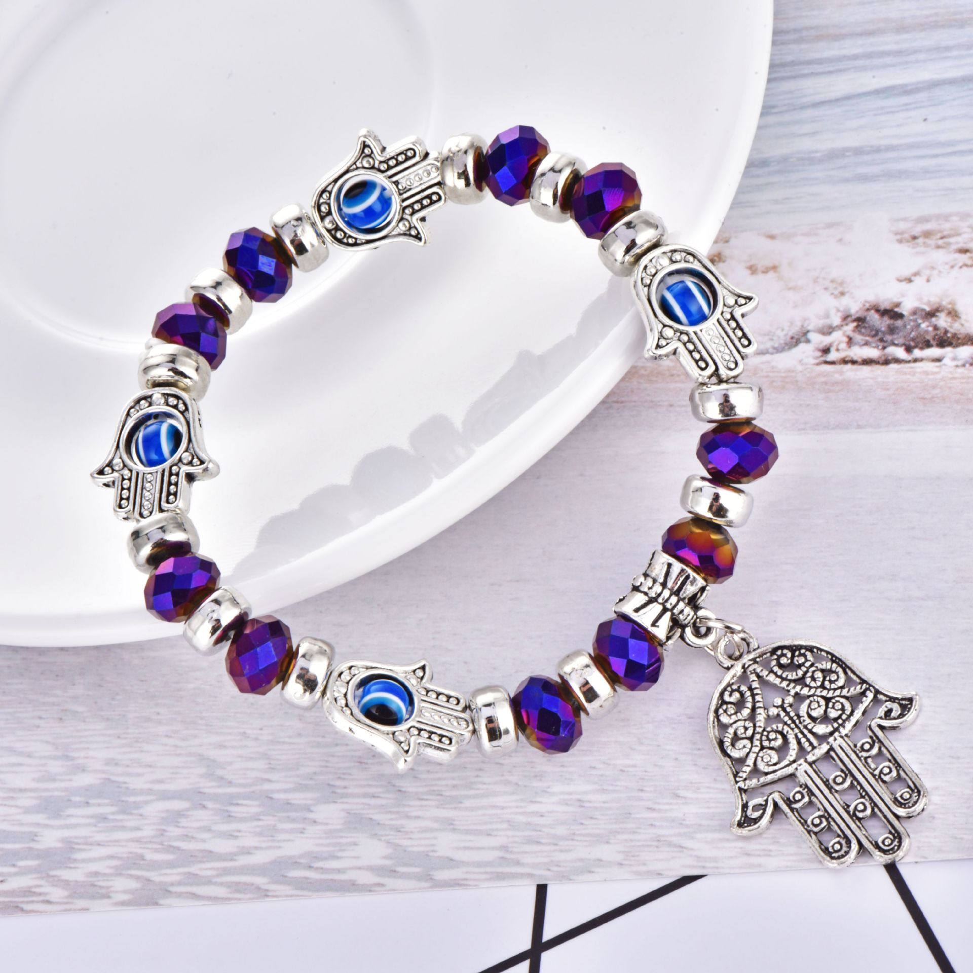 Devil's Eye Beaded Bracelet - Stylish Protection with Unique Charm
