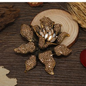 New Vintage Rhinestone Flower Brooch - Elegant Accessories for Every Occasion