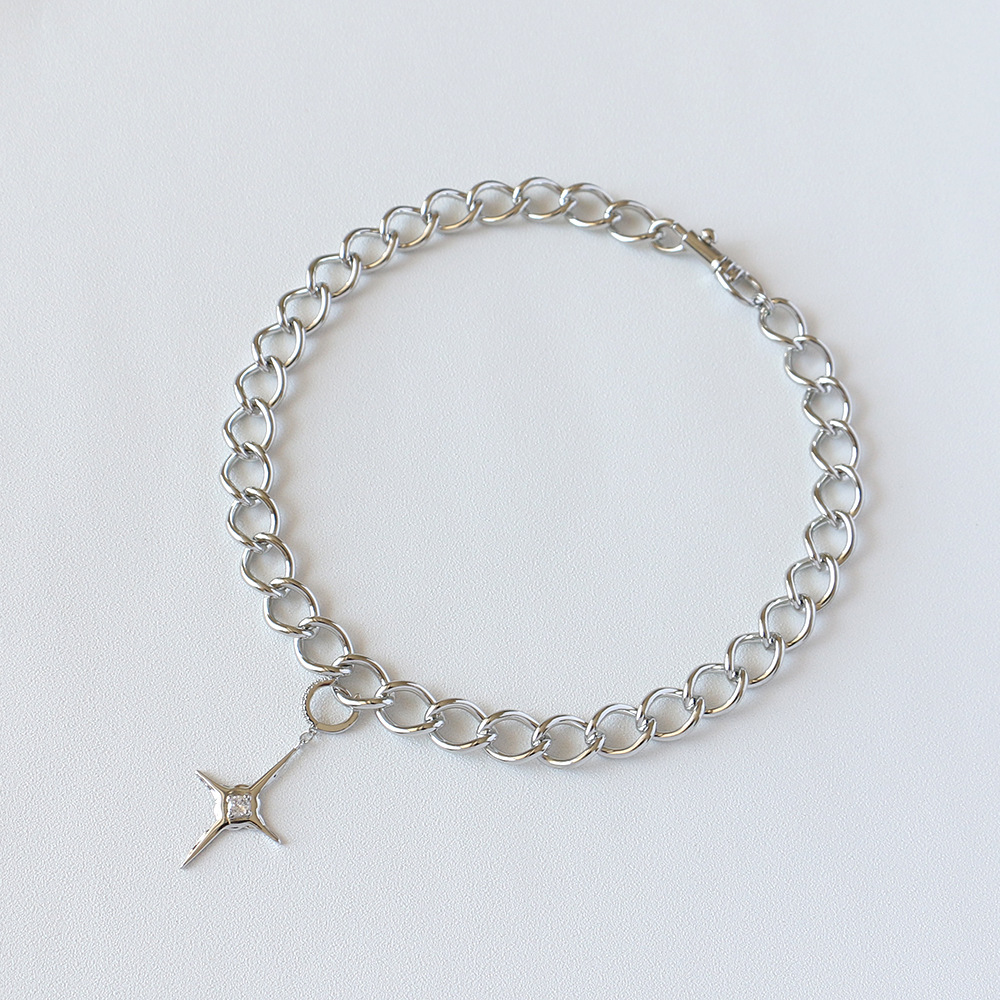 Metallic Cold Wind Cross Necklace for Women - Stylish Clavicle Chain Pendant Jewelry