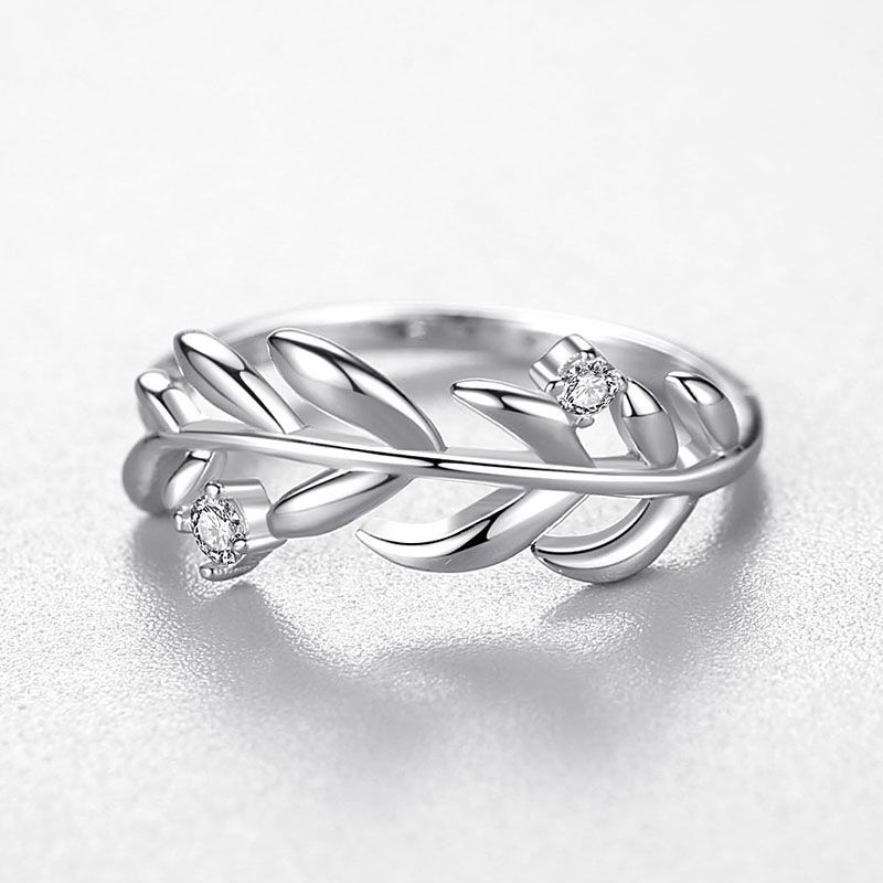 Elegant Micro Diamond Leaf Ring - Stylish Fashion Jewelry Piece - Image 2
