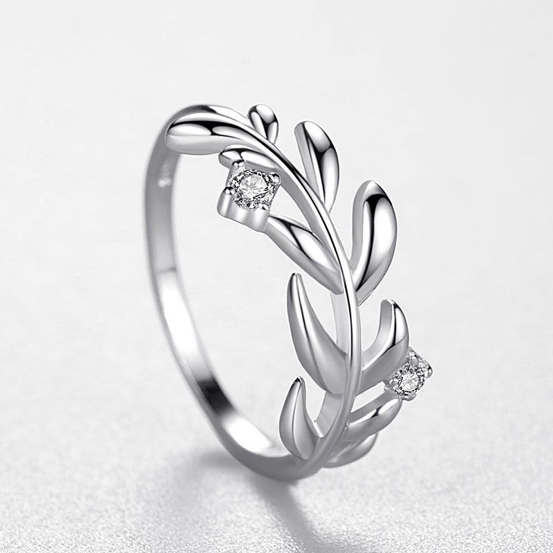 Elegant Micro Diamond Leaf Ring - Stylish Fashion Jewelry Piece - Image 3